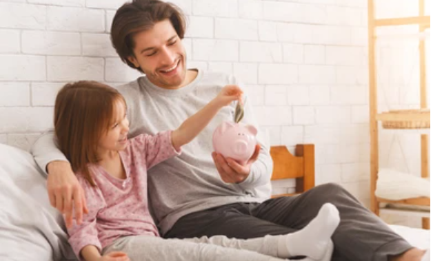 Learn How to Manage Your Money: The Ultimate Guide to Banking Education